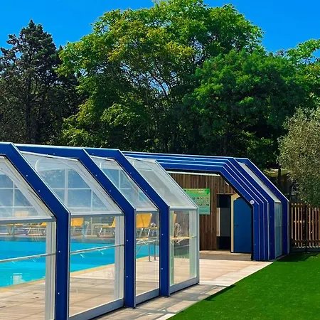 Kemping Mobil-home Confortable Avec Terrasse Pour 4 Personnes - Api-1-52-1543 Dolus d'Oléron